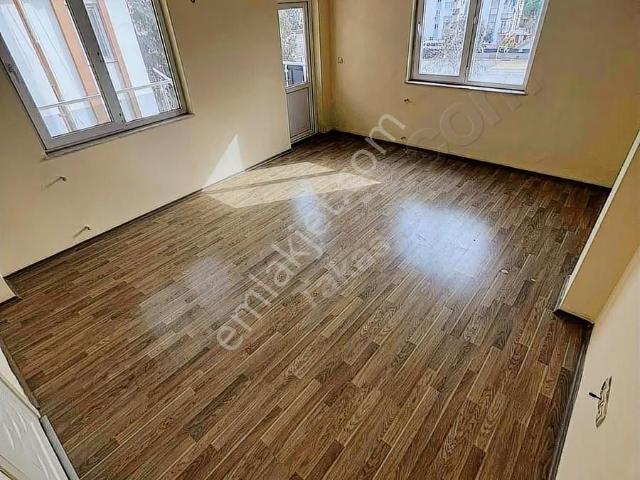Krediye Uygun Aile Apartmanı 2+1 90m2 Ayrı Mutfak Satılıkdaire