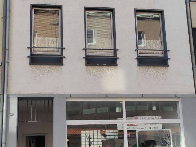 Krefeld Nordbezirk, Sternstraße 40 Wohn und Geschäftshaus mit lukrativer Rendite zu verkaufen !