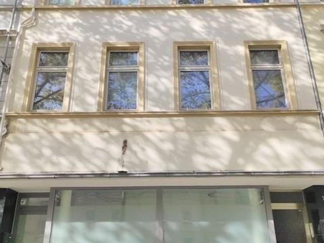Krefeld Dießem/Lehmheide, Gladbacher Straße 157 Wohn und Geschäftshaus mit lukrativer Rendite zu verkaufen !