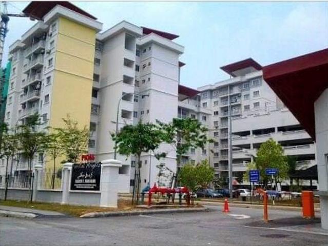 Kristal Height Condo 3 Room Shah Alam Seksyen 7 Female Uitm