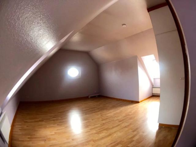 KRUTENAU: DUPLEX 3 PIÈCES