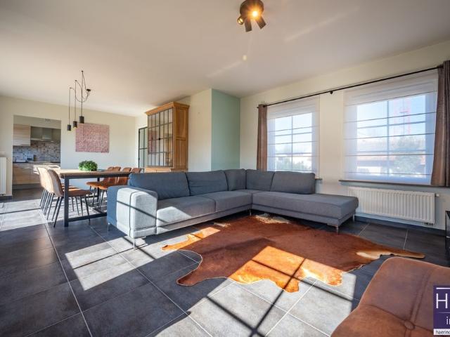 KRUISHOUTEM Prachtige, instapklare en energiezuinig woning met 3 SLPK