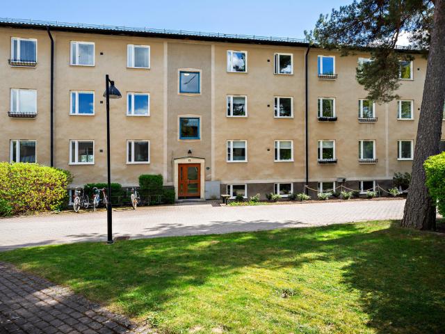 Kryssarvägen 12