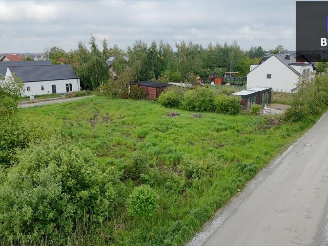 Działka budowlana w Krzykówie z infrastrukturą i planem