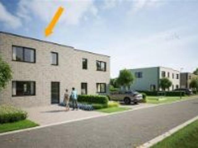 Kwalitatief afgewerkte nieuwbouwwoning met 3 slk