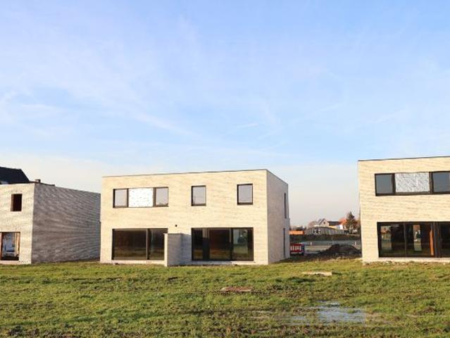 Kwaliteitsvolle nieuwbouw met 3 slaapkamers te Roeselare