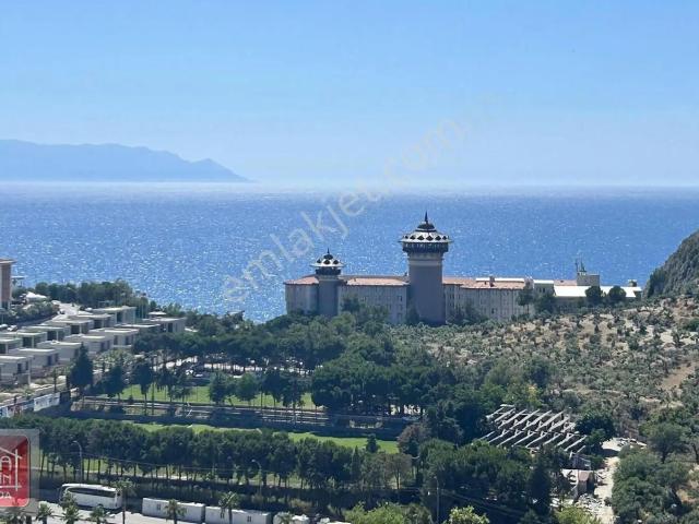 Kuşturda Full Deniz Manzaralı | Havuzlu Sitede | 6+2 Lüks Villa