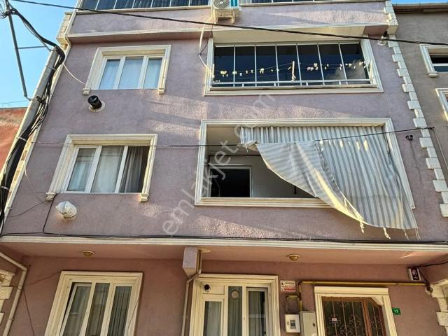 Küçük Balıklı’da Kiracılı 4 Katlı, 2+1 Dairelerden Oluşan Komple Satılık Bina!