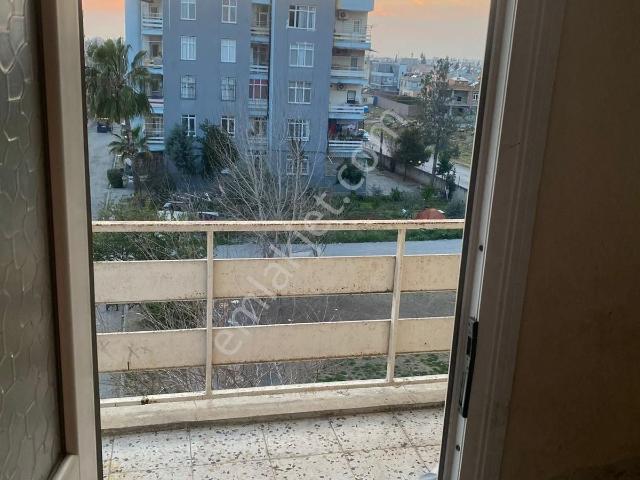 Küçük Dikili Sabancı Sitesinde 3. Kat Güney Cepheli Daire