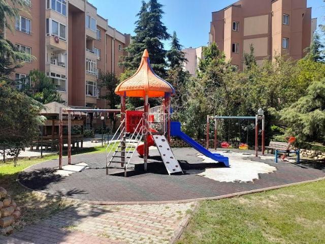 Küçükçekmece Atakent 3.etap 560 Ada Da Arakat Güney Cepheli Satılık 1+1 57m2 Daire