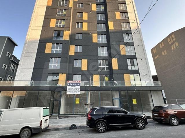 KÜÇÜKÇEKMECE MUAMMER AKSOY CADDESİ ÜZERİNDE 1+1 KİRALIK DAİRE
