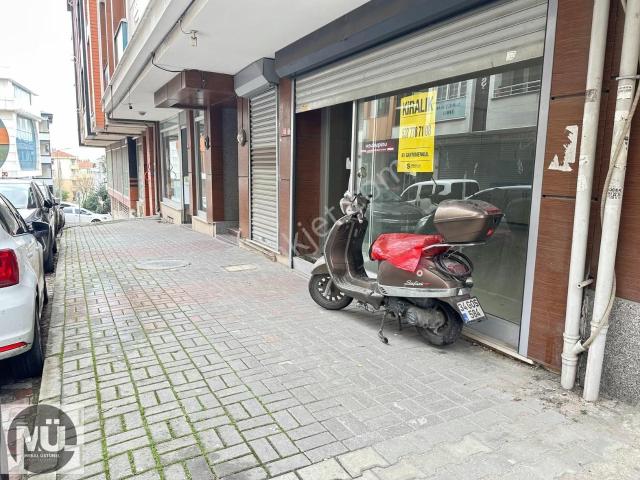 Küçükçekmece Tevfikbey'de Düz Giriş Net 50 M2 Kiralık Dükkan