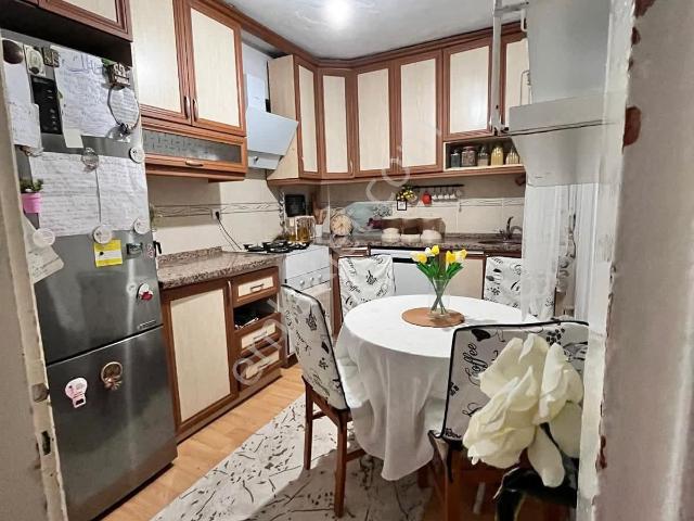 Küçük Emlaktan Satılık Gemlik Çarşı Merkezde 3+1 Daire
