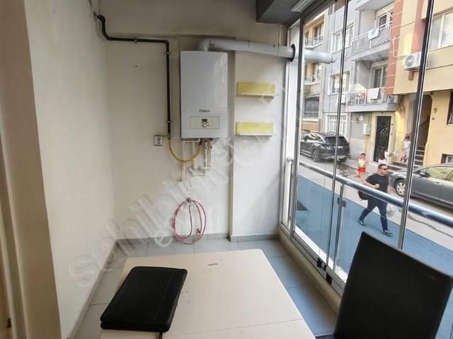 Küçük Çiğli Mahallesinde Ebeveyn Banyolu 3+1 Kiralık Daire