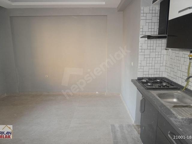 KÜÇÜKÇİĞLİ DE SATILIK BAHÇE KATI 2+1 ÖZEL BAHÇELİ+DOĞALGAZ KOMBİLİ+BALKONLU ÇİĞLİ SERKAN DAN
