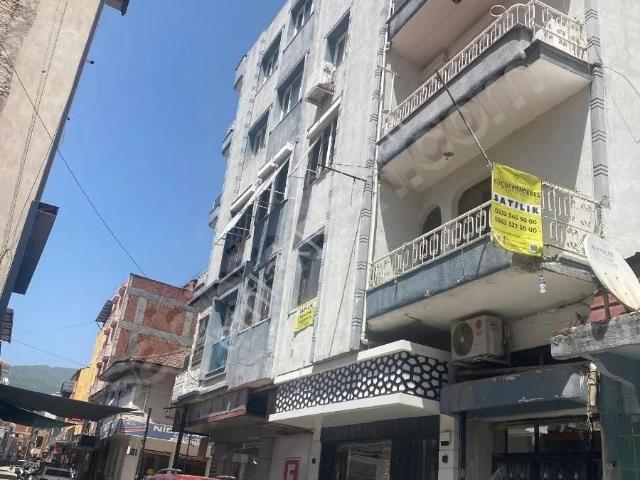 Küçük Menderes'ten Kiraz Sabit Arlı Ve İnönü Cad. Satılık İşyeri
