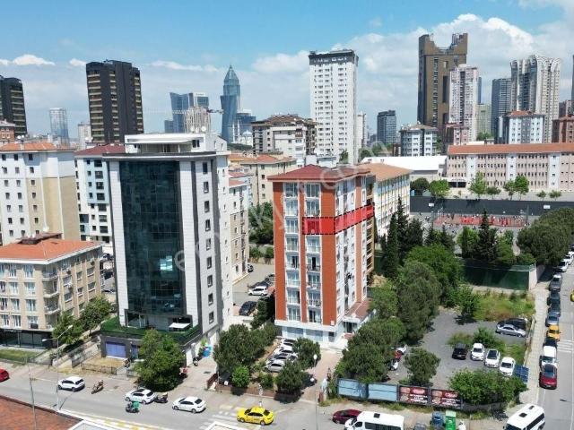 Küçükbakkalköy Metro Yürüme Mesafesi 2+1 Boşş Kiralık Daire !