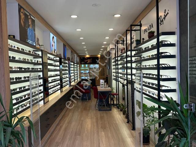 Küçükesat Cadde Üzerinde Devren Kiralık Prestijli Optik Mağazası