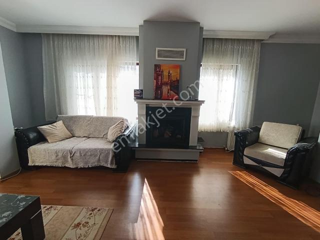 Küçükkuyu'da Tek Yetki Kiralık Isı Pompası Eşyalı Dubleks Daire