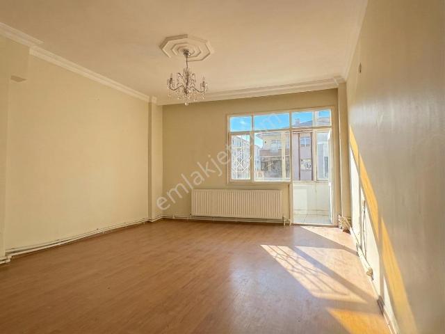 Küçükköy Cengiz Topel'de Net 120m² İç Alanlı 4+1 Dubleks! +30 M² Teras Ve Çift Balkon