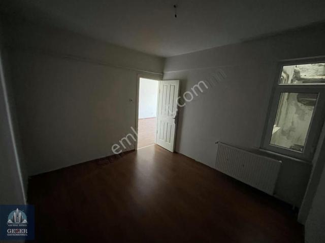 Küçükköyde Merkezi Konumda 110 M2 Kiralık 2+1 Daire