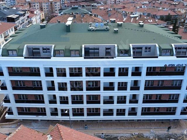 Küçükyalı Merkezde Sıfır Modern Teraslı 3+2 Satılık Dubleks