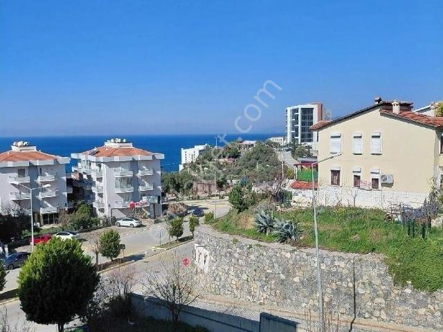 Kuşadası Marina Mevkiı Denız Manzaralı Arakat Daire