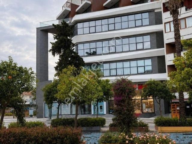Kuşadası Merkez Ana Cadde Üzerınde 70 M² Kıralık Ofıs