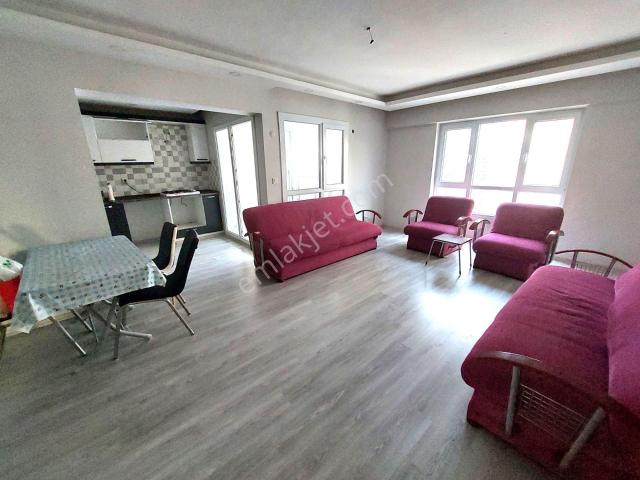 Kuşadası Merkez Değirmendere Mah Avm Ye Yakın 2+1 Kiralık Daire