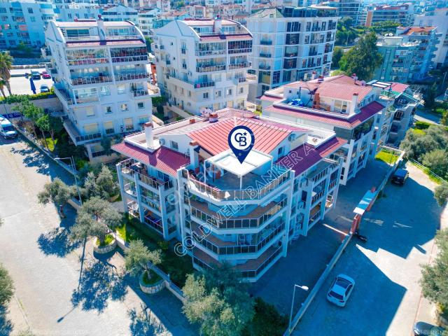 Kuşadası Merkezde Önü Kapanmaz Full Deniz Ve Şehir Manzaralı Satılık 3+1 Daire