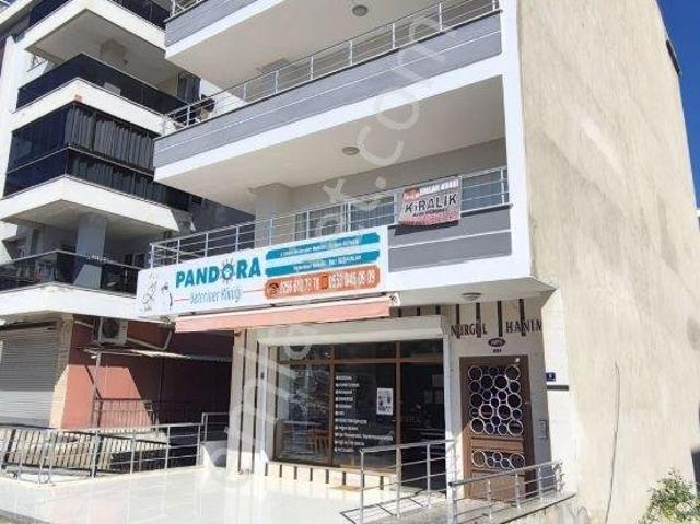Kuşadası Merkezde Heryere Yürüme Mesafesinde 3+1 Kiralık
