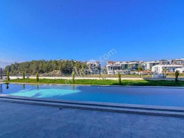 Kuşadası Merkez'de Satılık 1+1 Daire