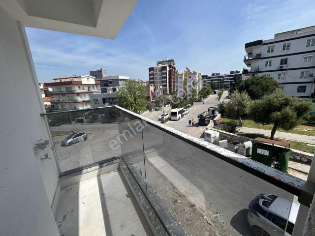 Kuşadası Merkezde Satılık 2+1 Sıfır Daire