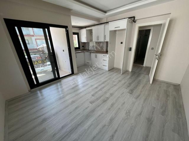 Kuşadası Merkezde Yeni Bina 2+1 Kiralık