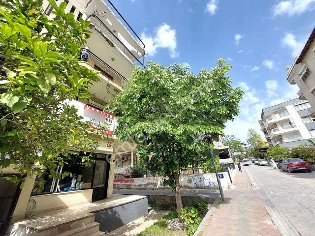 Kuşadası Merkezde 3+1 Satılık Yatırımlık Fırsat Daire
