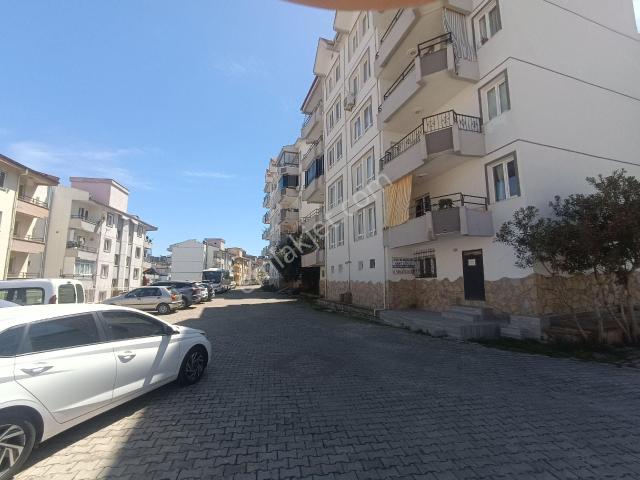 Kuşadası Merkezi Konum 3+1 Doğalgazlı
