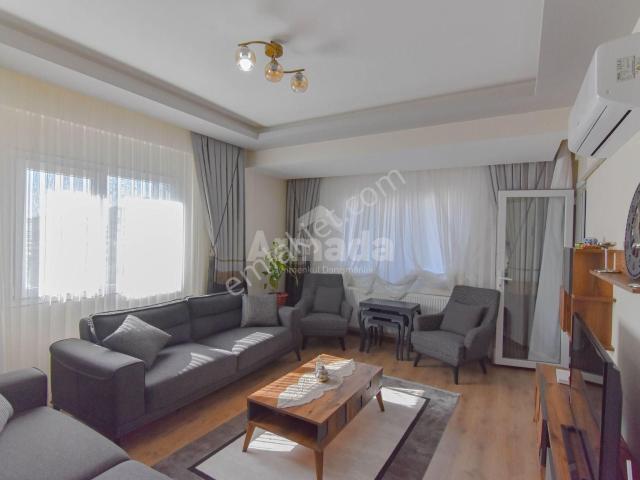 Kuşadası Merkezi Konumda Havuzlu Site İçinde 3+1 Satılık Daire