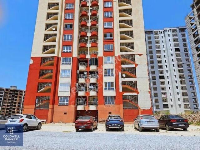 Kuşadası'nda Uydukent Sitesi'nde 2+1 Satılık Daire