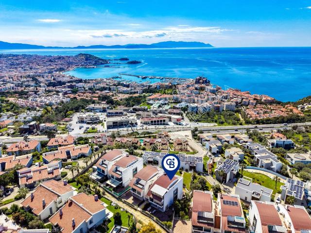 Kuşadası Milenyum Egel Sitesi Deniz Manzaralı 4+1 Bahçe Dubleksi