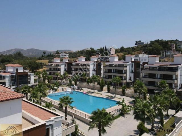 Kuşadasında Full Eşyalı 6+1 Satılık Villa