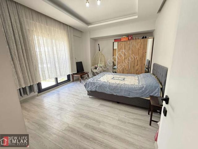 Kuşadasında Garaj Arkasında Armada Loft Sitesinde Satılık Daire