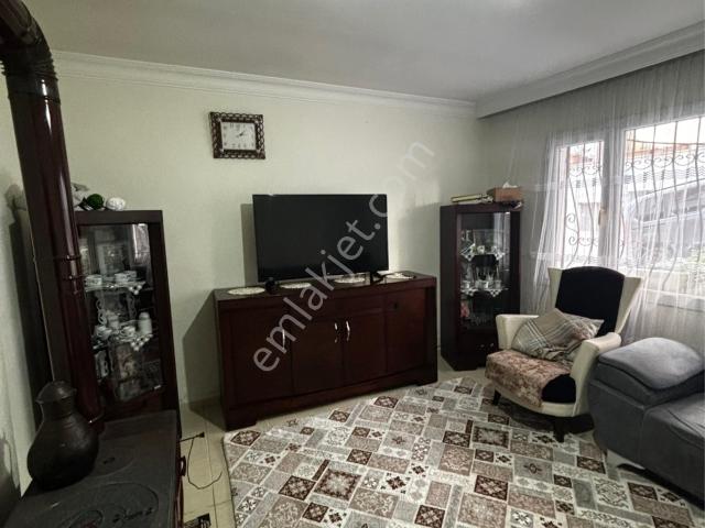 Kuşadası’nda Merkeze 5dk Mesafe De Bedava Fiyata 3+1 Zemin Kat Daire
