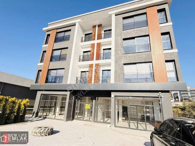 Kuşadasında Çok Geniş 3+1 Modern Daire