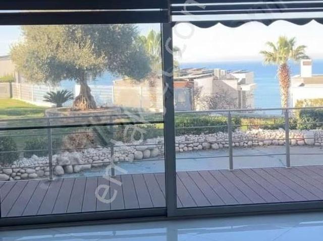 Kuşadası'nda Rezidans Kiralık Dubleks