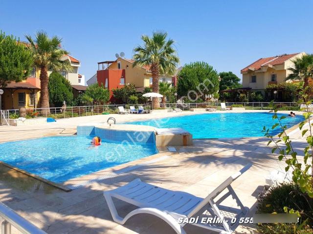 Kuşadası Avm Ye Denize 150 Mt 4+1 Trıpleks Kiralık Villa