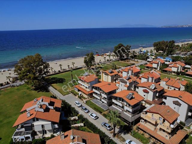 Kuşadası Davutlar Sahilde 4+1 Trıbleks Satılık Villa
