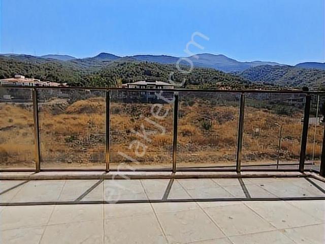 Kuşadası Davutlar'da Orman Manzaralı 2+1 116m2 Geniş Daire