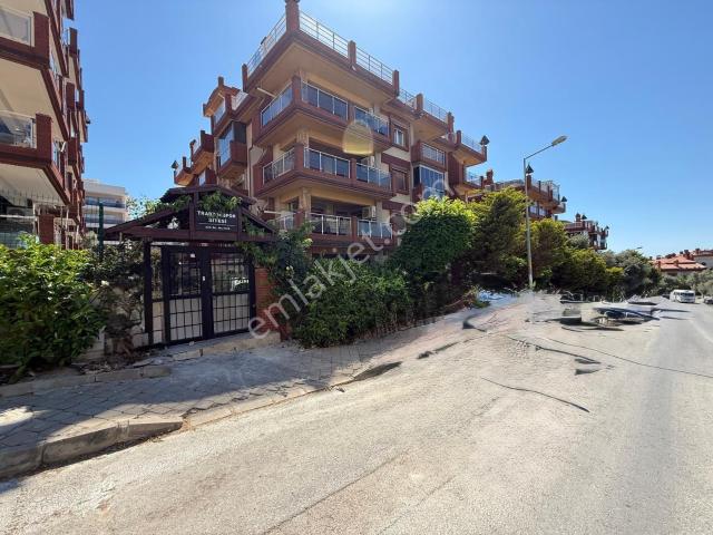 Kuşadası Ege Mah Havuzlu Site Arakat 2+1 Satılık Daire