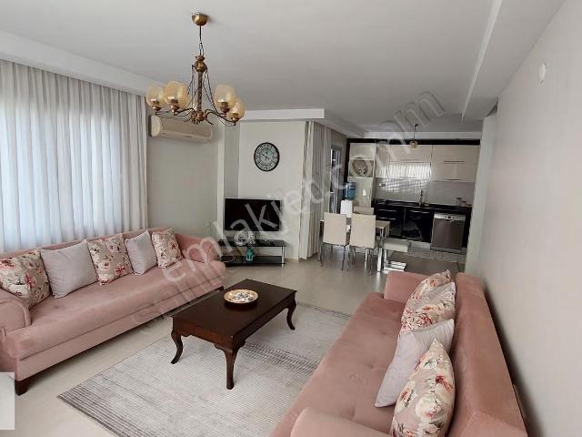 Kuşadası Ege Mahallesi Satılık 2+1 Geniş Daire