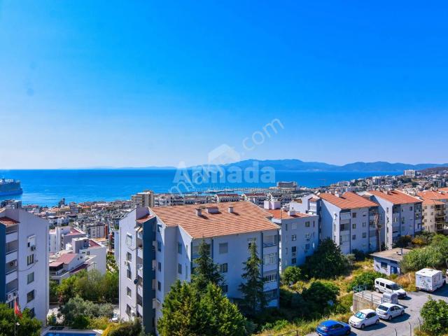 Kuşadası Ege Mahallesi'nde Muhteşem Deniz Manzaralı 4+1 Dubleks